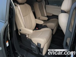 Toyota Sienna 2.5 HYBRID 2WD 2021 года из Южной Кореи