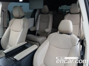 Toyota Sienna 2.5 HYBRID 2WD 2021 года из Южной Кореи