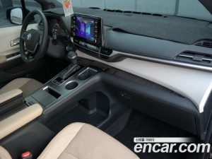 Toyota Sienna 2.5 HYBRID 2WD 2021 года из Южной Кореи