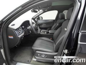 Bentley Bentayga 4.0 V8 Azure 2023 года из Южной Кореи
