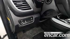 Kia Seltos Бензин 1.6 Turbo 2WD 2020 года из Южной Кореи