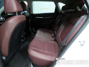 Kia Seltos Бензин 1.6 Turbo 2WD 2020 года из Южной Кореи