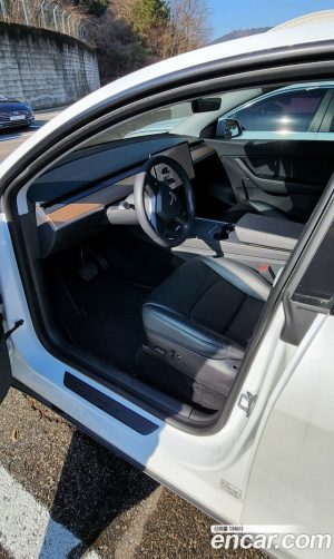 Tesla Model Y LONG RANGE 2021 года из Южной Кореи