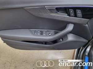 Audi A4 45 TFSI 4WD Premium 2023 года из Южной Кореи