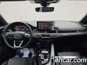 Audi A4 45 TFSI 4WD Premium 2023 года из Южной Кореи