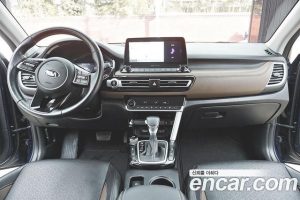 Kia Seltos Дизель 1.6 4WD 2020 года из Южной Кореи