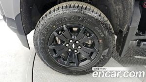 ChevroletGMDaewoo Colorado 3.6 Z71-X Midnight 4WD 2021 года из Южной Кореи