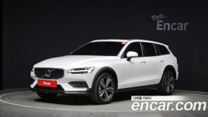 Volvo V60 T5 PRO AWD 2020 года из Южной Кореи