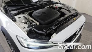 Volvo V60 T5 PRO AWD 2020 года из Южной Кореи