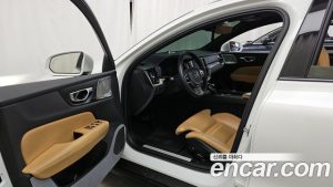 Volvo V60 T5 PRO AWD 2020 года из Южной Кореи