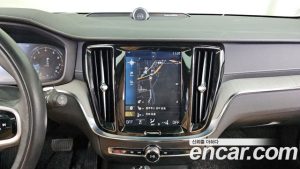 Volvo V60 T5 PRO AWD 2020 года из Южной Кореи