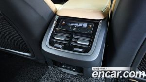 Volvo V60 T5 PRO AWD 2020 года из Южной Кореи