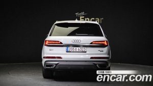 Audi Q7 45 TDI 4WD Premium 2023 года из Южной Кореи