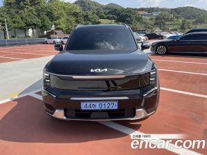 Kia EV9 Air 4WD 2024 года из Южной Кореи