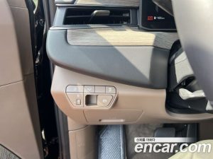 Kia EV9 Air 4WD 2024 года из Южной Кореи