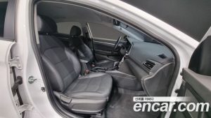 Hyundai AVANTE 1.6 2020 года из Южной Кореи