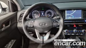 Hyundai AVANTE 1.6 2020 года из Южной Кореи
