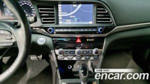 Hyundai AVANTE 1.6 2020 года из Южной Кореи