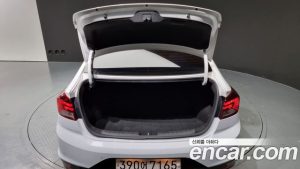 Hyundai AVANTE 1.6 2020 года из Южной Кореи