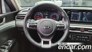 Kia K5 2.0 2021 года из Южной Кореи