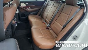 Mercedes-Benz GLE-Class GLE300d 4MATIC 2023 года из Южной Кореи