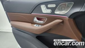 Mercedes-Benz GLE-Class GLE300d 4MATIC 2023 года из Южной Кореи