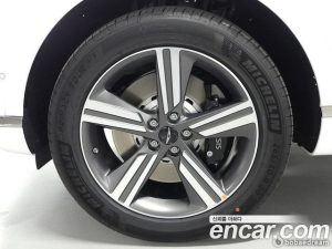 Genesis GV80 2.5T Бензин 4WD 2024 года из Южной Кореи