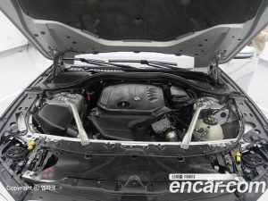 BMW 5-Series 520d Luxury Plus 2020 года из Южной Кореи