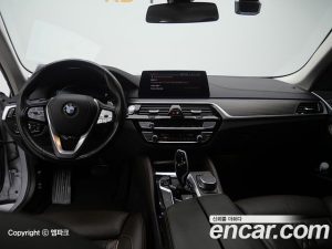 BMW 5-Series 520d Luxury Plus 2020 года из Южной Кореи