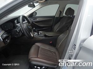 BMW 5-Series 520d Luxury Plus 2020 года из Южной Кореи