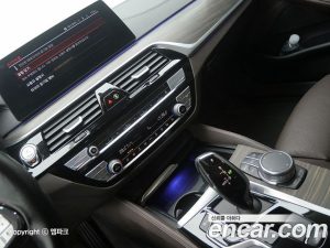 BMW 5-Series 520d Luxury Plus 2020 года из Южной Кореи