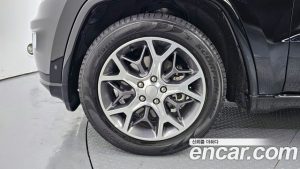 Jeep Cherokee 3.6 Overland 2021 года из Южной Кореи