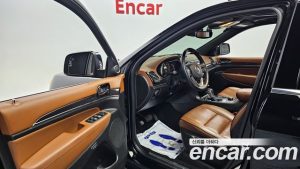 Jeep Cherokee 3.6 Overland 2021 года из Южной Кореи