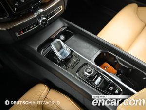 Volvo XC60 B6 Inscription 2021 года из Южной Кореи