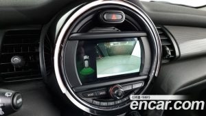 Mini Cooper DEFAULT 2021 года из Южной Кореи