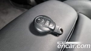 Mini Cooper DEFAULT 2021 года из Южной Кореи