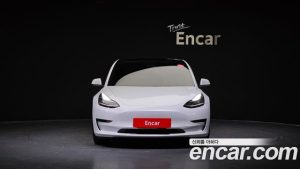 Tesla Model 3 Standard RANGE Plus 2020 года из Южной Кореи