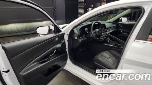 Hyundai AVANTE 1.6 2021 года из Южной Кореи