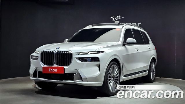 BMW X7 xDrive 40i Design Pure Excellence 6인승 2024 года из Кореи