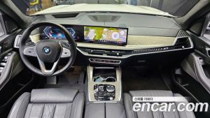 BMW X7 xDrive 40i Design Pure Excellence 6인승 2024 года из Южной Кореи
