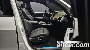 BMW X7 xDrive 40i Design Pure Excellence 6인승 2024 года из Южной Кореи