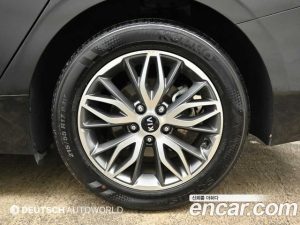 Kia K5 2.0 2020 года из Южной Кореи