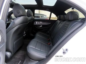 Mercedes-Benz E-Class E350 4MATIC AMG Line Edition 2021 года из Южной Кореи
