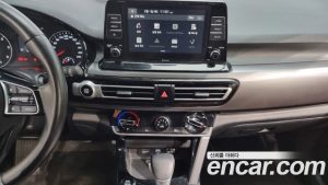Kia Seltos Дизель 1.6 2WD 2020 года из Южной Кореи