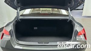 Hyundai AVANTE 1.6 2021 года из Южной Кореи
