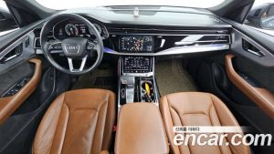 Audi Q8 45 TDI 4WD Premium 2021 года из Южной Кореи
