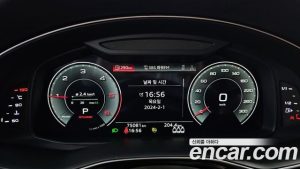 Audi Q8 45 TDI 4WD Premium 2021 года из Южной Кореи