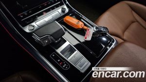 Audi Q8 45 TDI 4WD Premium 2021 года из Южной Кореи