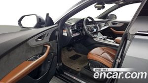 Audi Q8 45 TDI 4WD Premium 2021 года из Южной Кореи