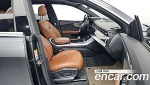 Audi Q8 45 TDI 4WD Premium 2021 года из Южной Кореи